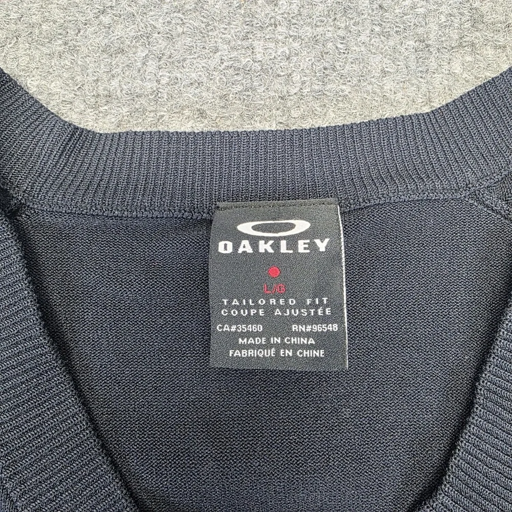 Oakley Sweater Men's Tailored Fit V-Neck‎ Pullover Long Sleeve Black Large Golf
